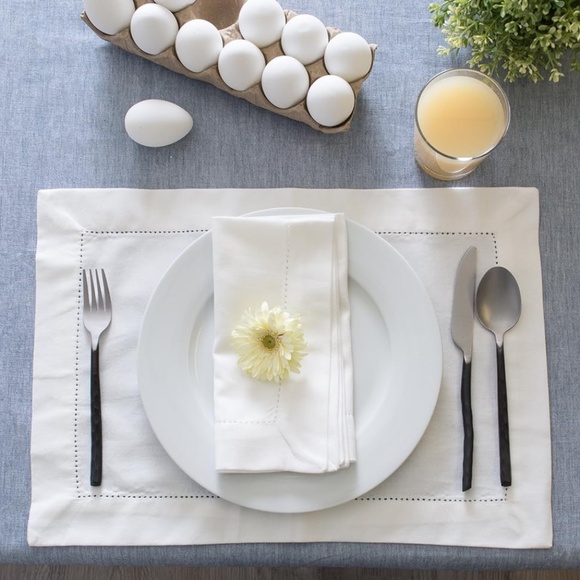 Design Imports Chambray Tablecloth – Blue – 60" x 120" – NWT - Picture 2 of 2